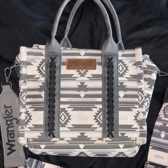 Wrangler Black and White Geometric Crossbody Bag - Picture 3 of 5
